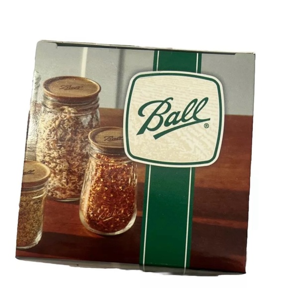 Ball Wooden Lids for Regular Mouth Mason Jars- BRAND NEW IN BOX, Acacia Wood - Picture 3 of 6